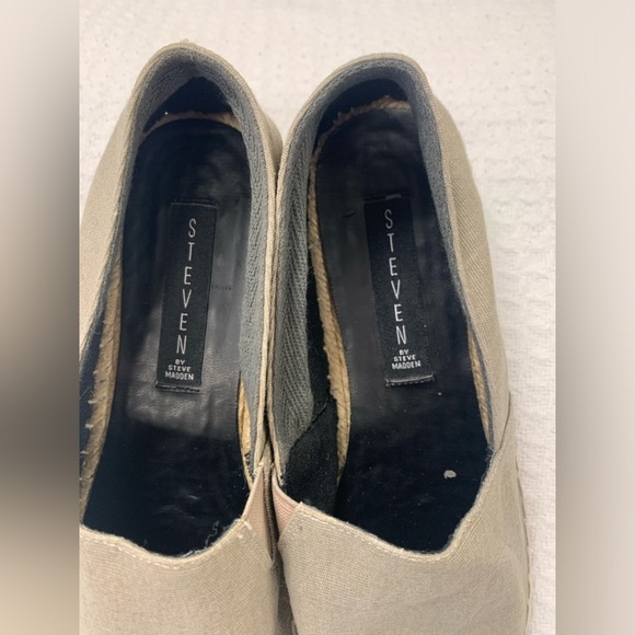Steve Madden Two Toned Canvas Espadrille Shoes - Picture 5 of 6